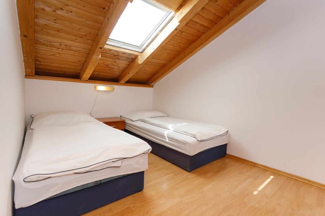 Apartments Lacic Крк Экстерьер фото