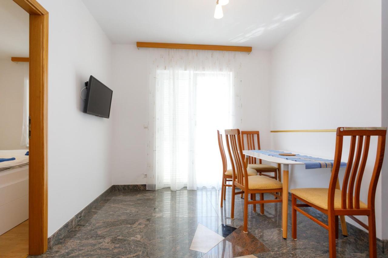 Apartments Lacic Крк Экстерьер фото