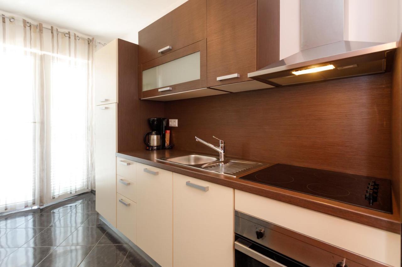 Apartments Lacic Крк Экстерьер фото